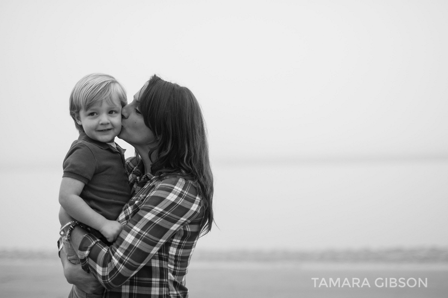 Mother & Son Photography | St. Simons Island | Beach | tamara-gibson.com