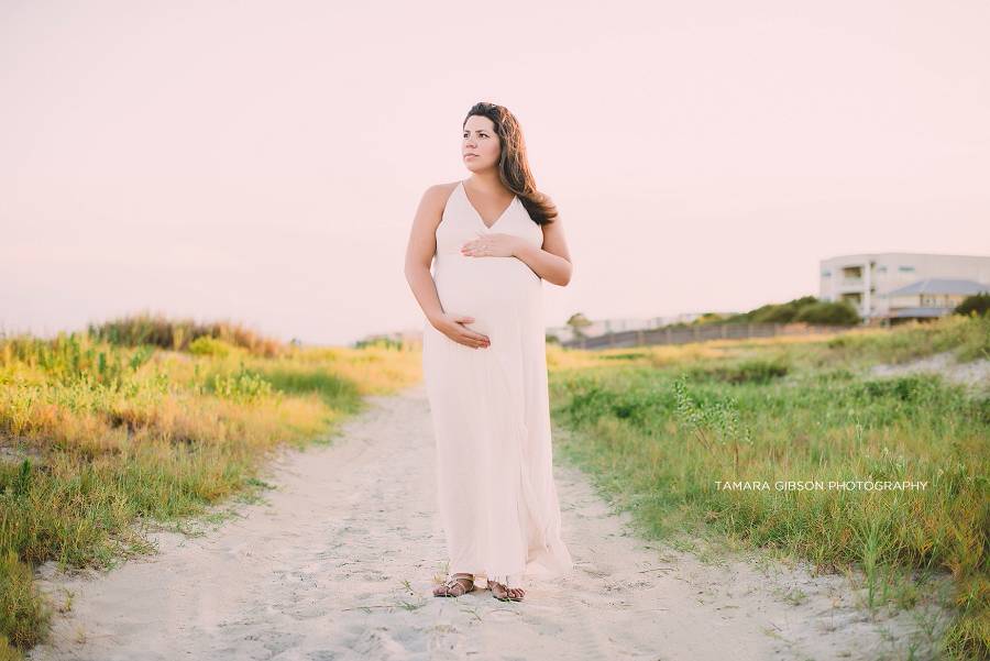 St-Simons-IslandSt. Simons Island Maternity Photographer | Beach Maternity Session | tamara-gibson.com