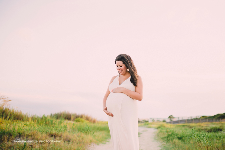 St-Simons-IslandSt. Simons Island Maternity Photographer | Beach Maternity Session | tamara-gibson.com