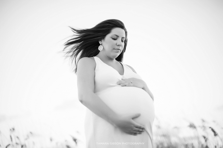 St-Simons-IslandSt. Simons Island Maternity Photographer | Beach Maternity Session | tamara-gibson.com