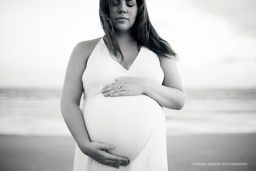 St-Simons-IslandSt. Simons Island Maternity Photographer | Beach Maternity Session | tamara-gibson.com