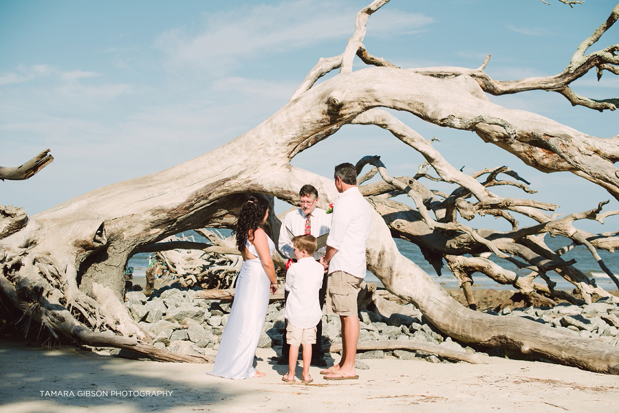 Driftwood Beach Elopement | Jekyll Island Wedding Photography | tamara-gibson.com