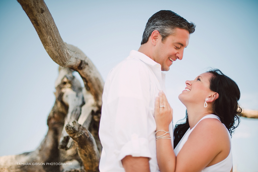 Driftwood Beach Elopement | Jekyll Island Wedding Photography | tamara-gibson.com