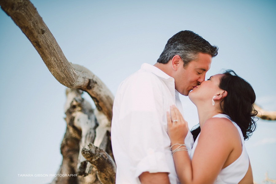 Driftwood Beach Elopement | Jekyll Island Wedding Photography | tamara-gibson.com