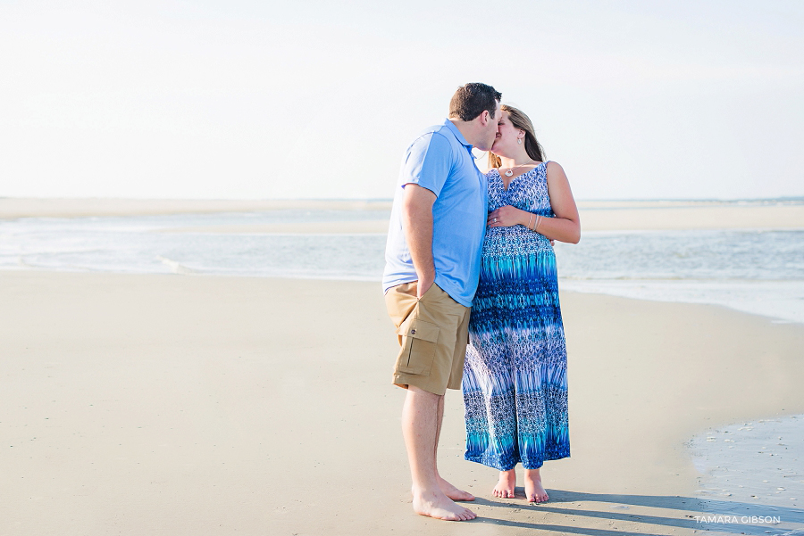 Hilton Head SC Beach Maternity Photo Session by www.tamara-gibson.com