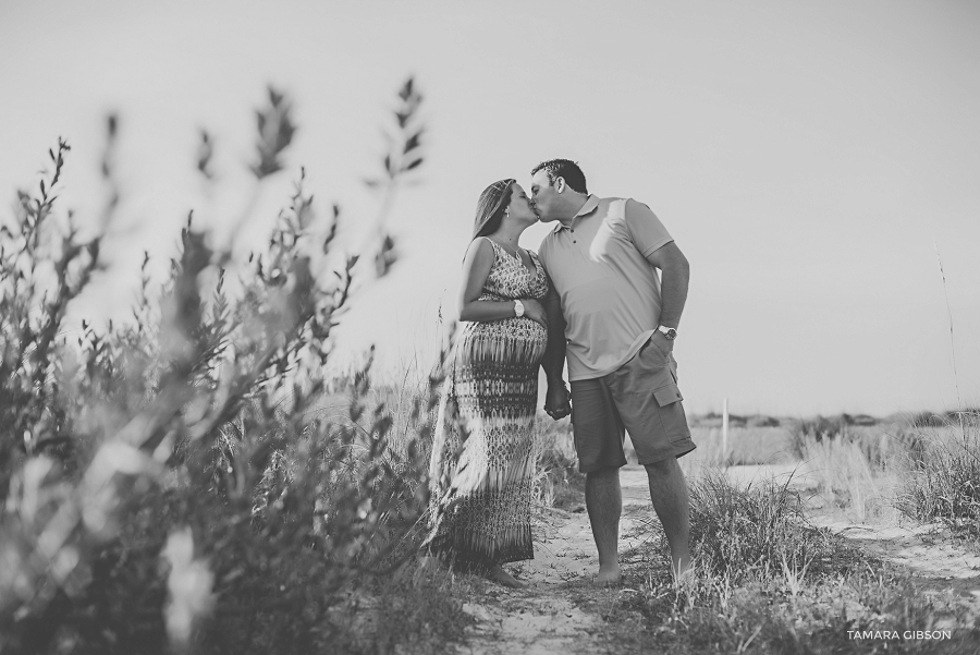 Hilton Head SC Beach Maternity Photo Session by www.tamara-gibson.com