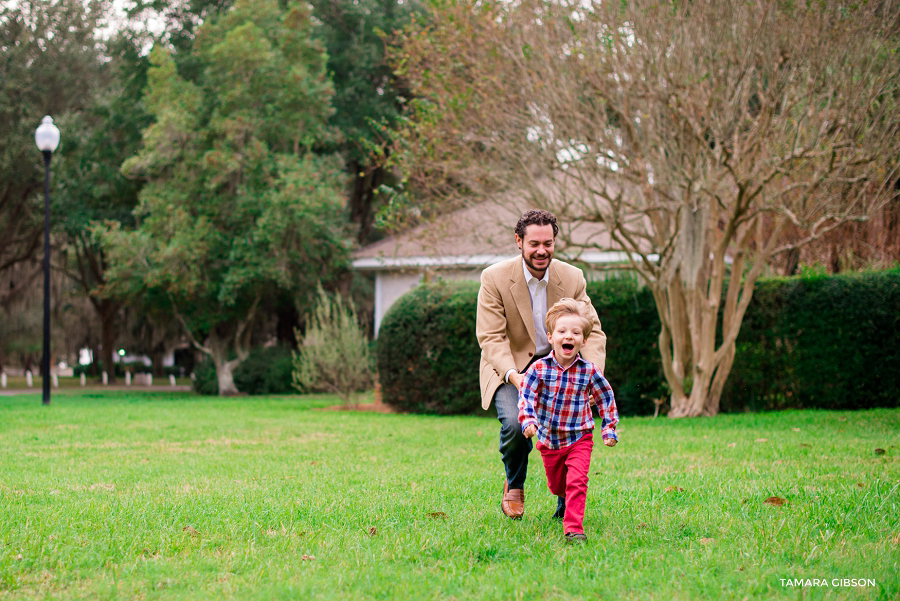 Candid Family Photos by Tamara Gibson Photography | St. Simons Island GA | www.tamara-gibson.com