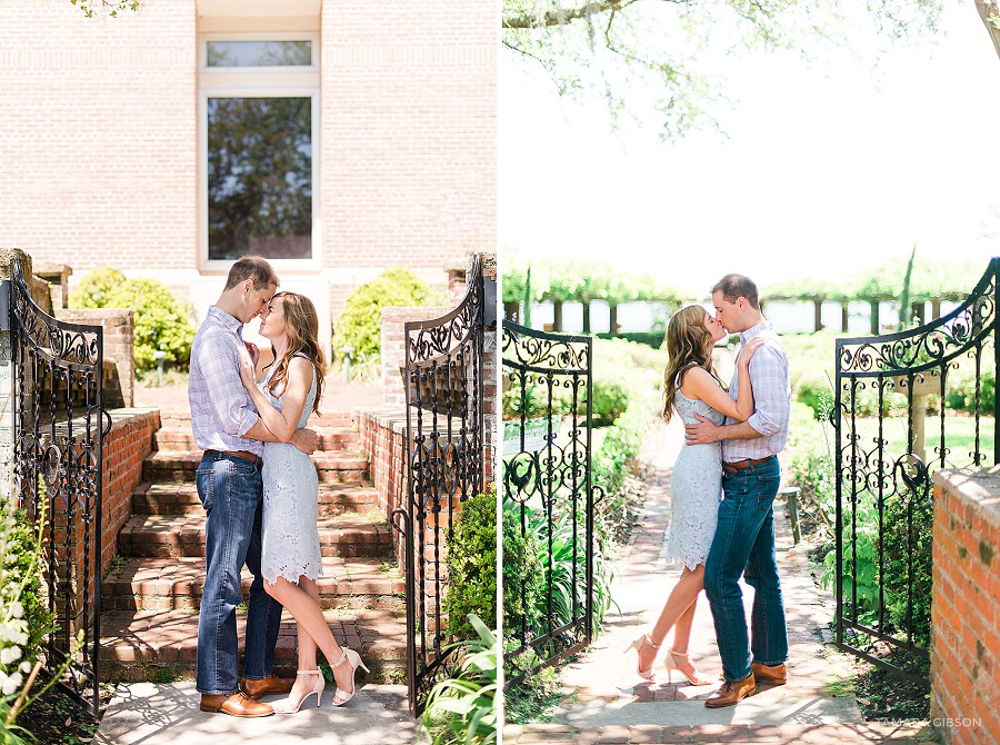 Cummer Museum Engagement Session in Jacksonville FL by Tamara Gibson Photography | www.tamara-gibson.com