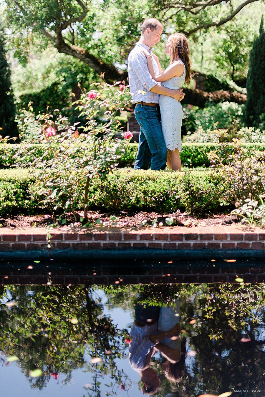 Cummer Museum Engagement Session in Jacksonville FL by Tamara Gibson Photography | www.tamara-gibson.com