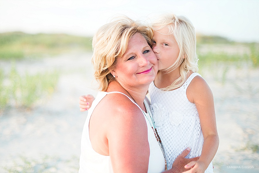 Coastal Family Photo Session in St Simons Island by Tamara Gibson | www.tamara-gibson.com