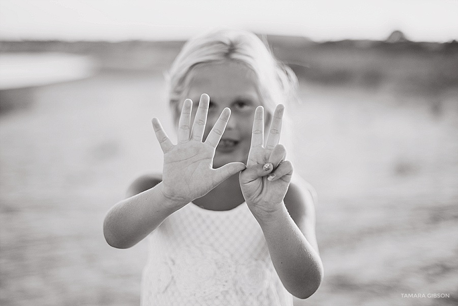 Coastal Family Photo Session in St Simons Island by Tamara Gibson | www.tamara-gibson.com