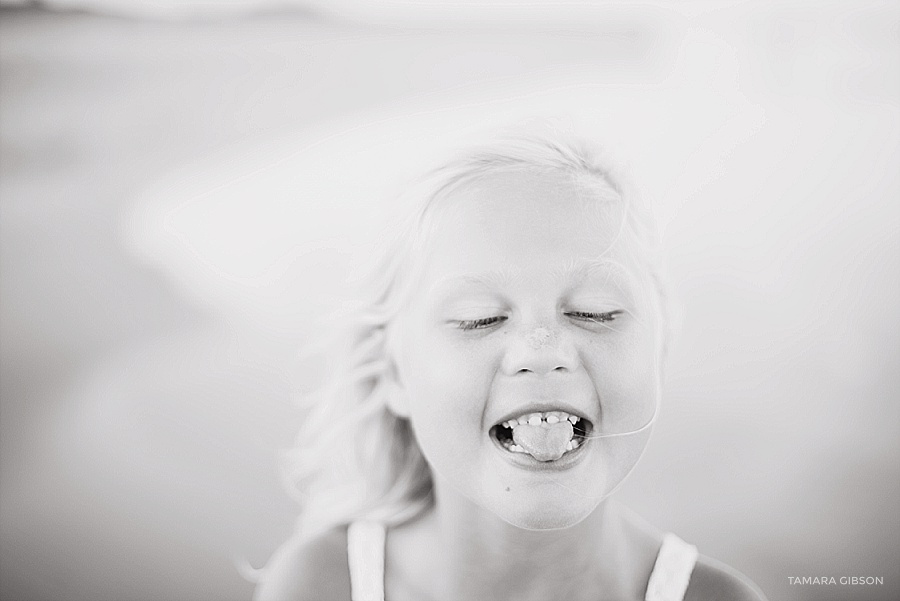 Coastal Family Photo Session in St Simons Island by Tamara Gibson | www.tamara-gibson.com