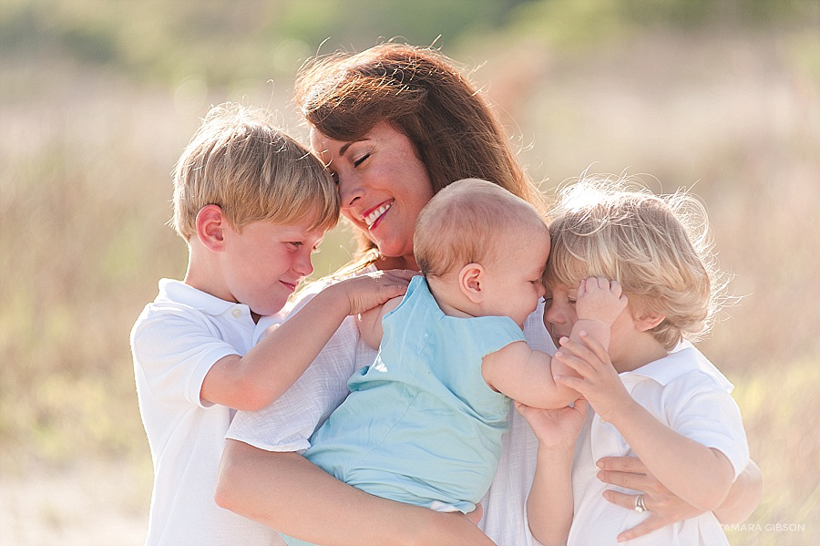 East Beach Family Portraits Session by Tamara GIibson | www.tamara-gibson.com