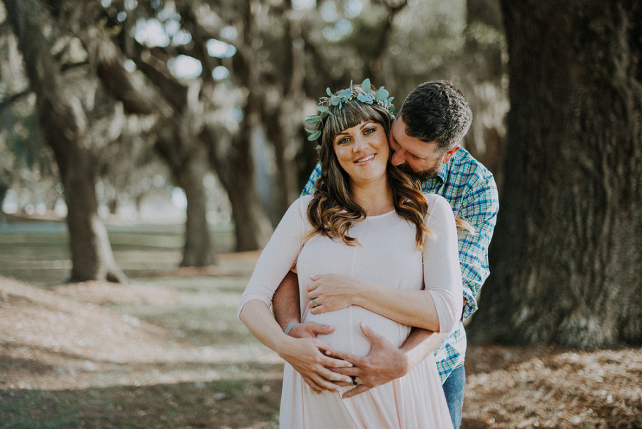 Avenue of the Oaks Maternity Session by Tamara Gibson Photography | www.tamara-gibson.com