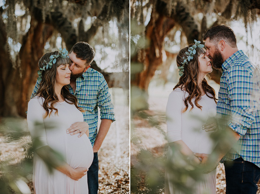 Avenue of the Oaks Maternity Session by Tamara Gibson Photography | www.tamara-gibson.com