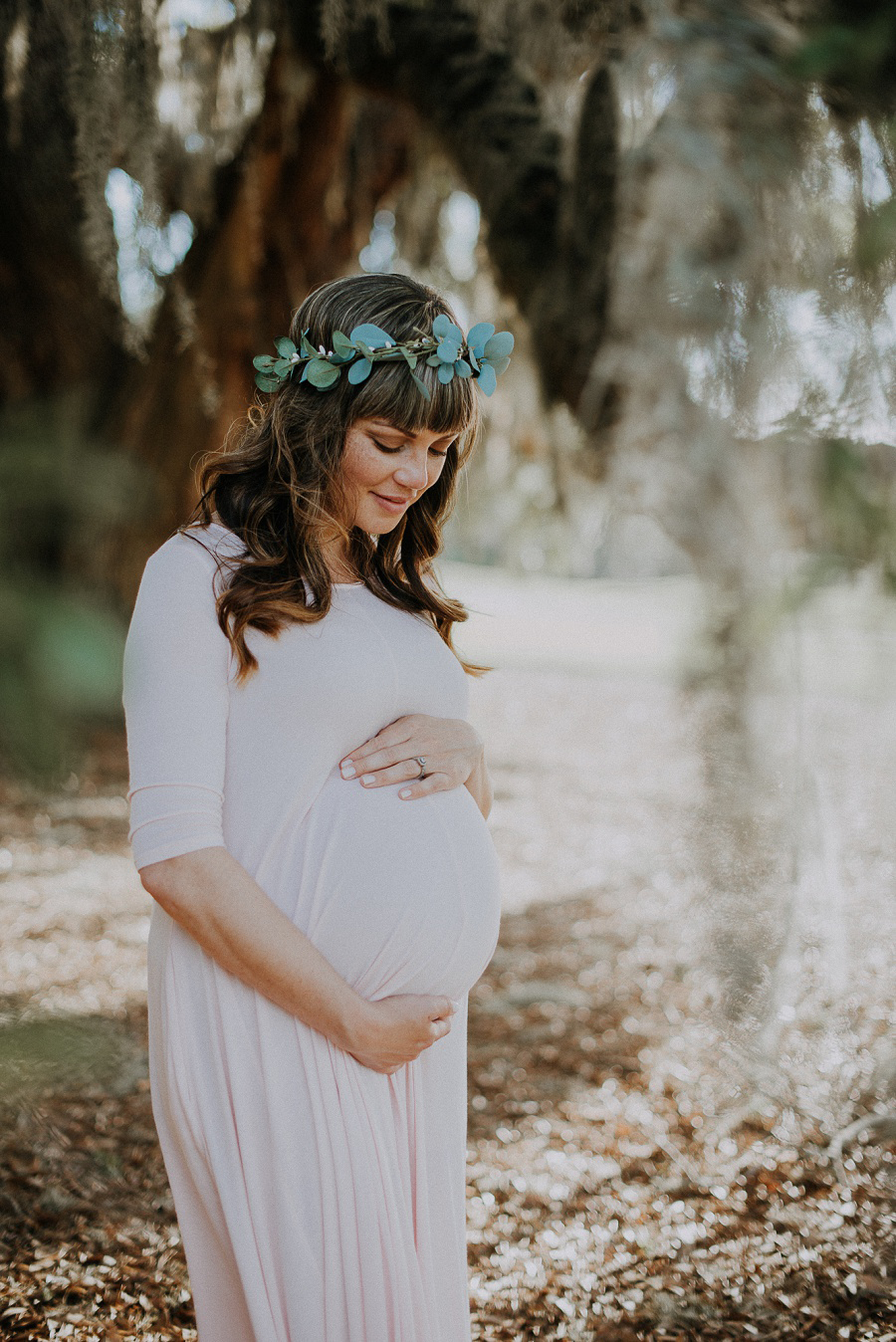 Avenue of the Oaks Maternity Session by Tamara Gibson Photography | www.tamara-gibson.com