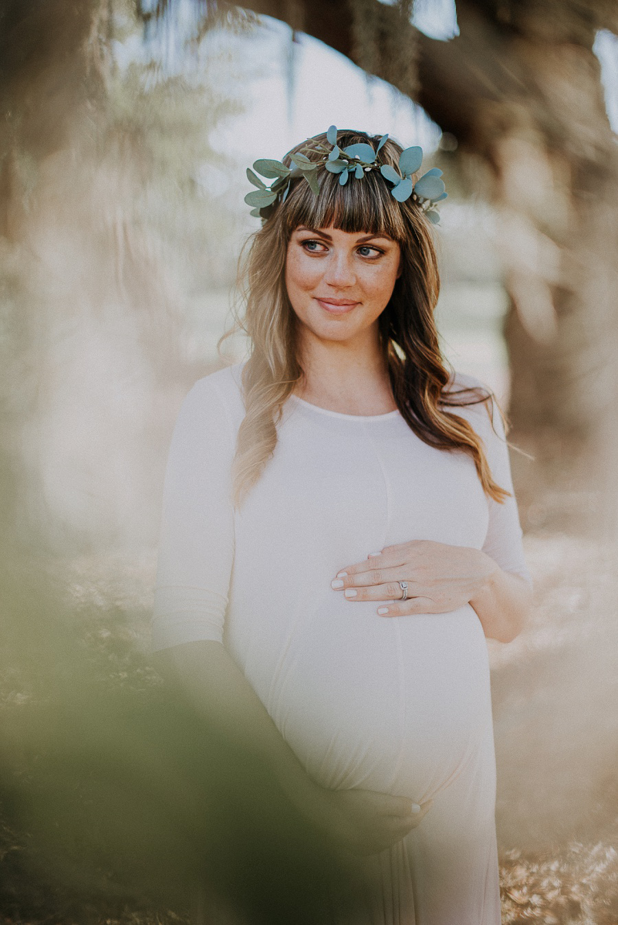 Avenue of the Oaks Maternity Session by Tamara Gibson Photography | www.tamara-gibson.com