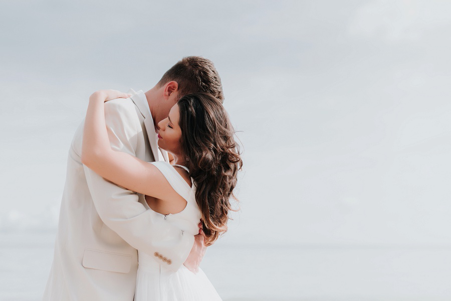 Normandy France Elopement_Omaha Beach Elopement by Tamara Gibsson Photography | www.tamara-gibson.com