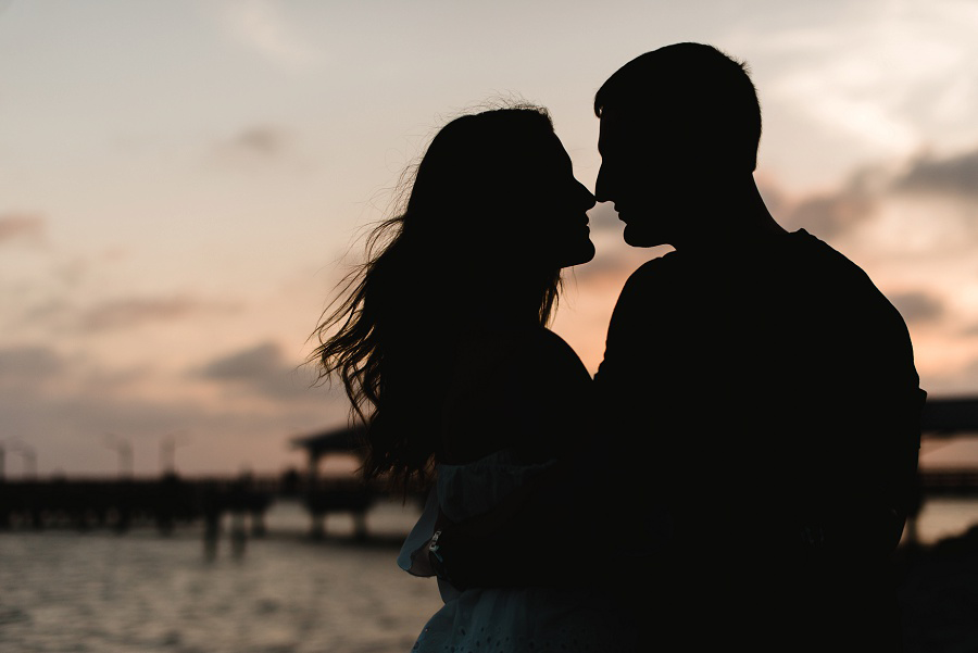 Saint Simons Island Pier Village Engagement Session_Engagement Session Photographer_Georgia Engagement Session_by Tamara Gibson Photography