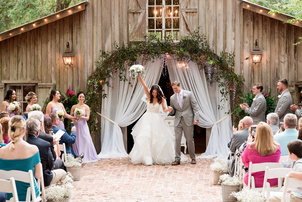 Classic Buie Barn Wedding